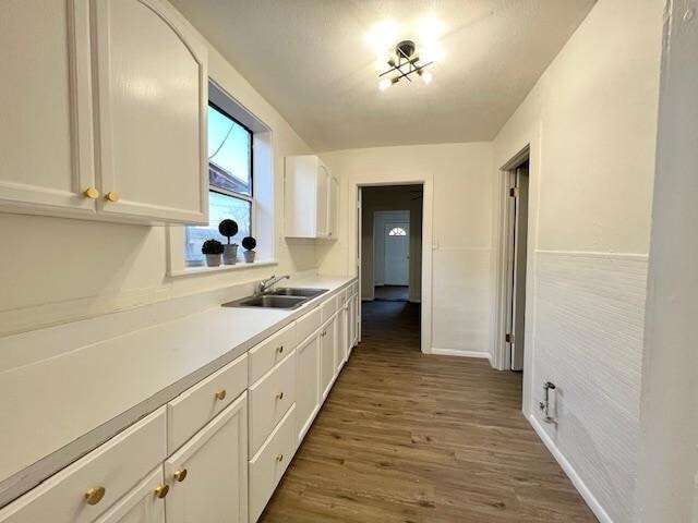 Photo - 938 E 12th St