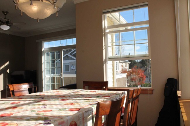 Photo - 1855 Trossachs Blvd SE