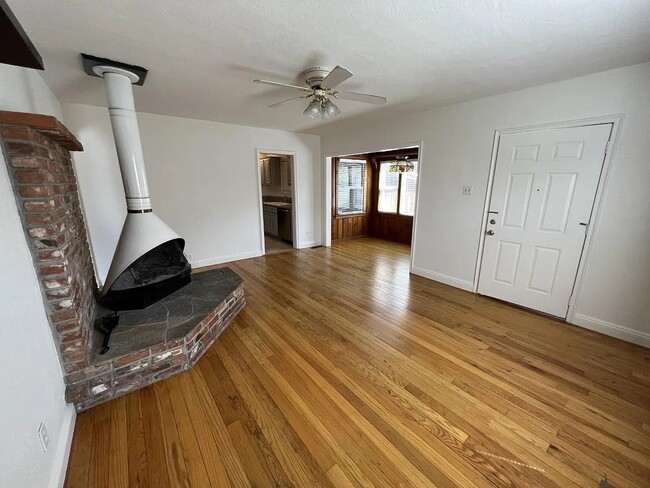 Living Room - 1626 Hoyt St