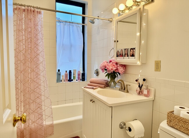 Photo - 1340 Commonwealth Ave Unidad 15