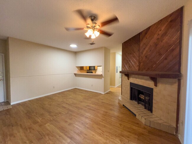 Photo - 2901 San Jacinto Blvd Unit 109