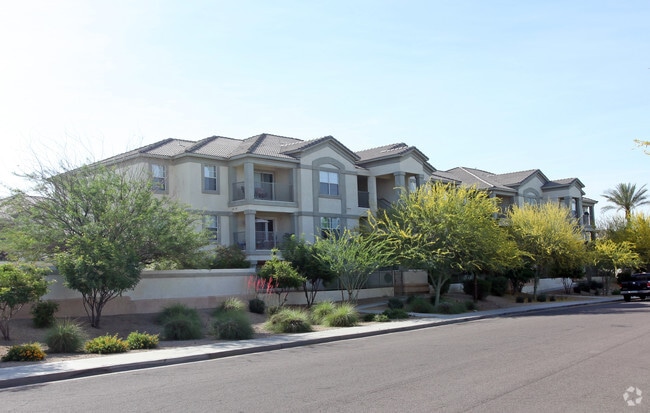 Tierra Antigua Apartments
