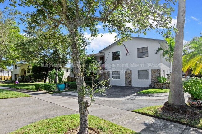 Photo - 19831 SW 81st Ct