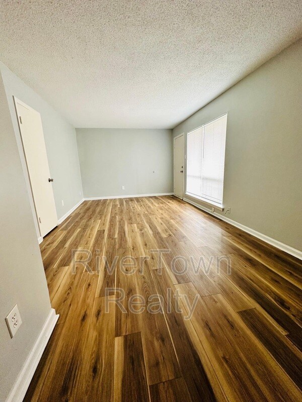 Photo - 155 Clark Pl