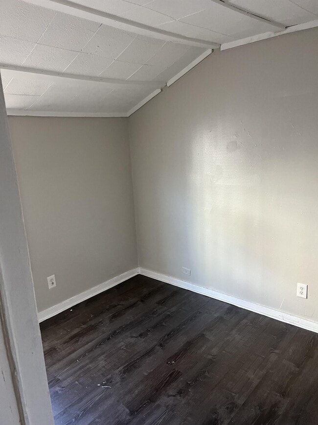 Photo - 633 S 9th St