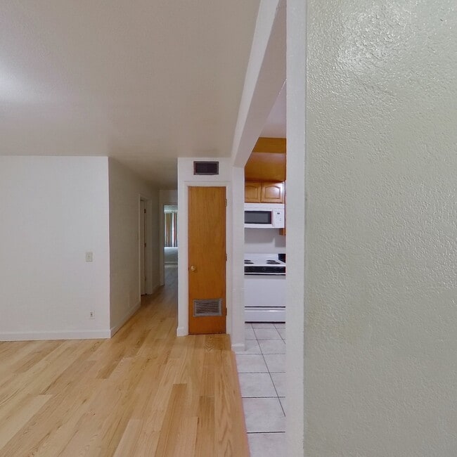 Photo - 2750 Dwight Way Unit 1