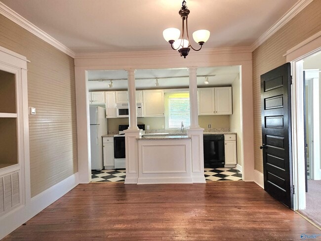 Photo - 1214 Pratt Ave NE