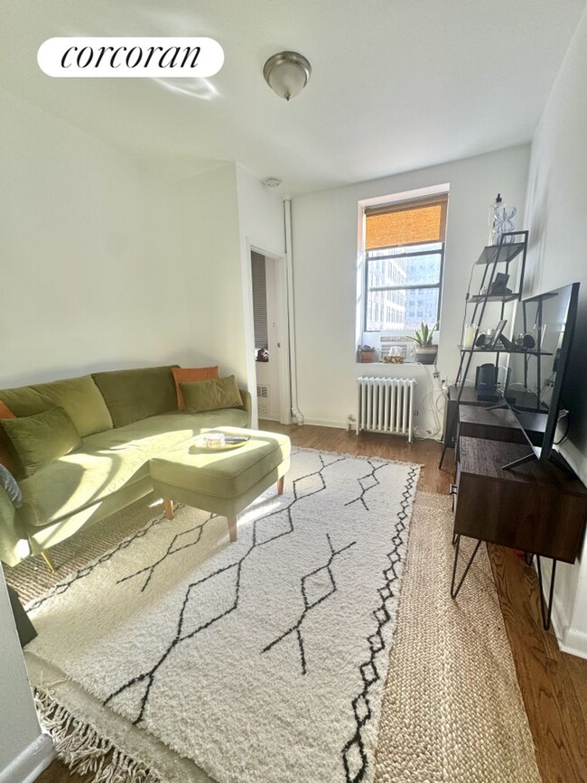 Photo - 1229 1st Ave. Apartamento