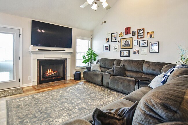 Photo - Dog Friendly Four Bedroom!