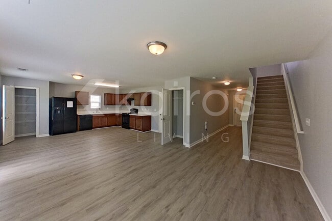 Photo - 605 Ivy Brook Way