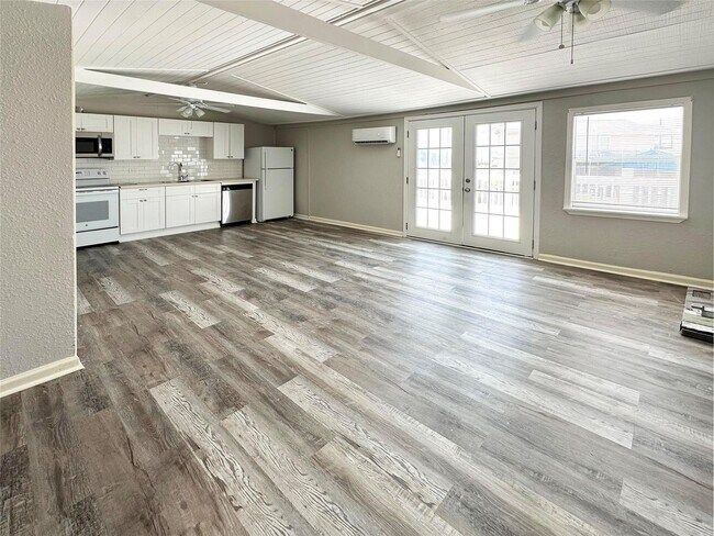 Photo - 323 Texas St Unit 323 Texas Street -  A