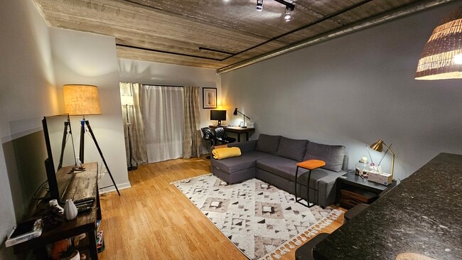 Building Photo - 800 Peachtree St NE Unit 1022