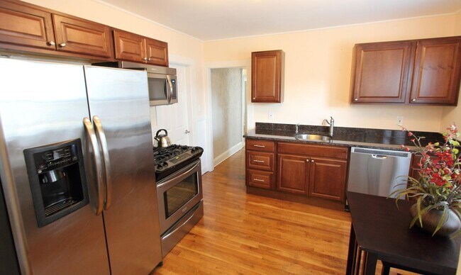 3 Bedroom in Lower Allston. Central AC, Ba... - 3 Bedroom in Lower Allston. Central AC, Ba... Condo
