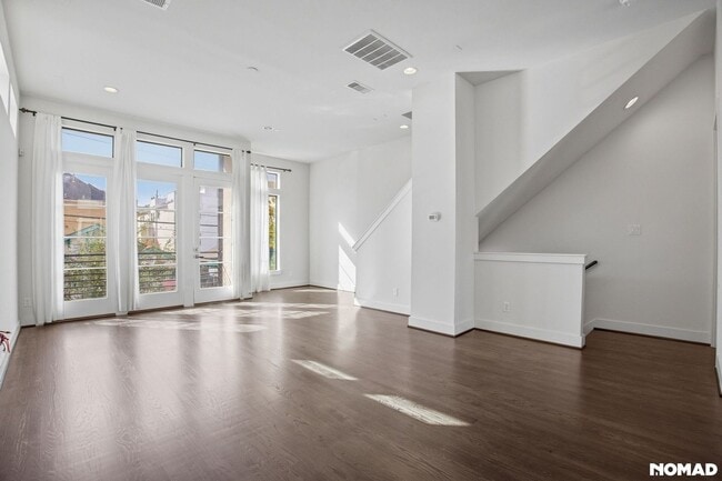 Photo - 1706 Alamo St