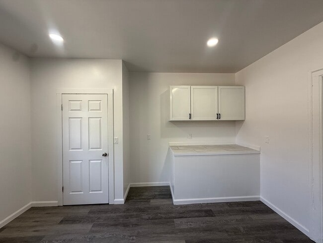 Photo - 3068 Harding St Unit Upper