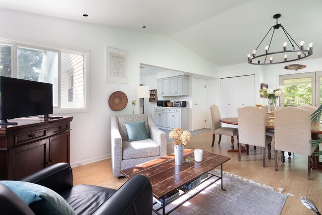 Photo - 37 Greene Ave