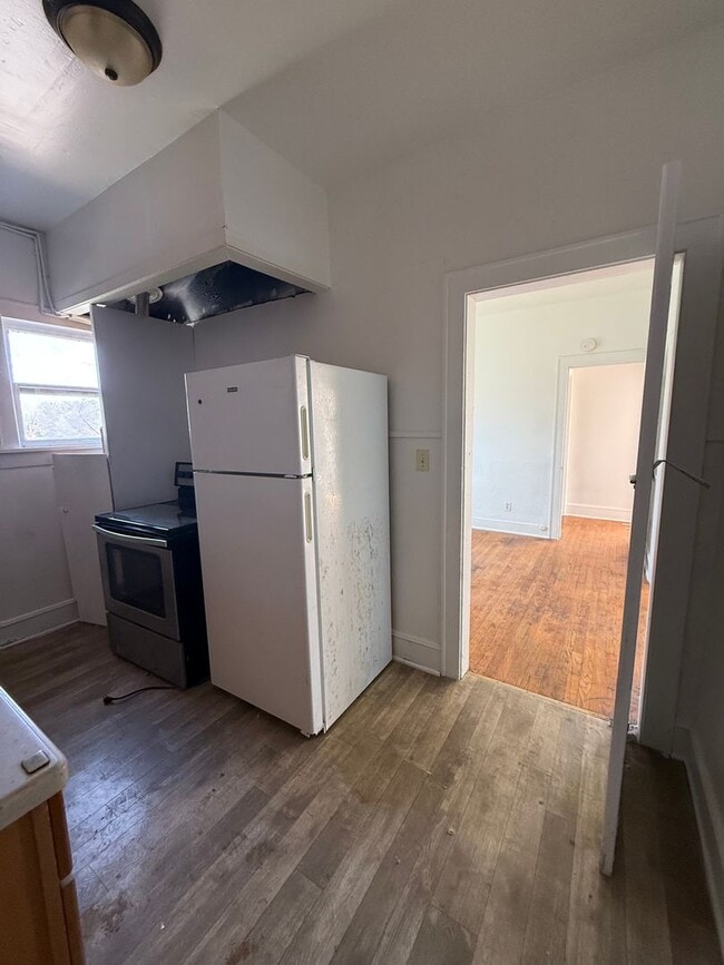 Photo - 202 E College St Unit 3