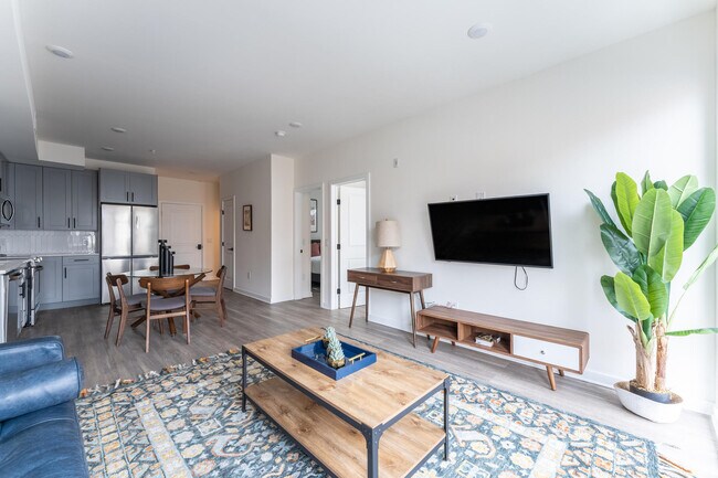 Photo - 521 N 41st St Unit 5