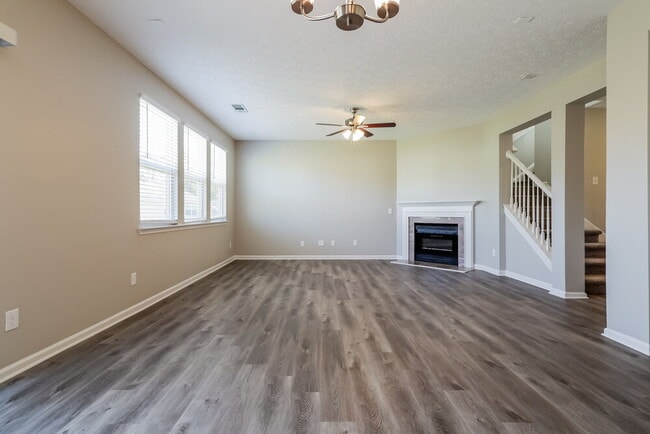 Photo - 1928 White Top Rd SE