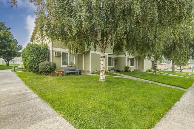 Photo - 800 S County Rd