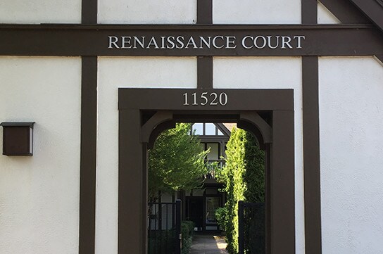 Z_Renaissance Court