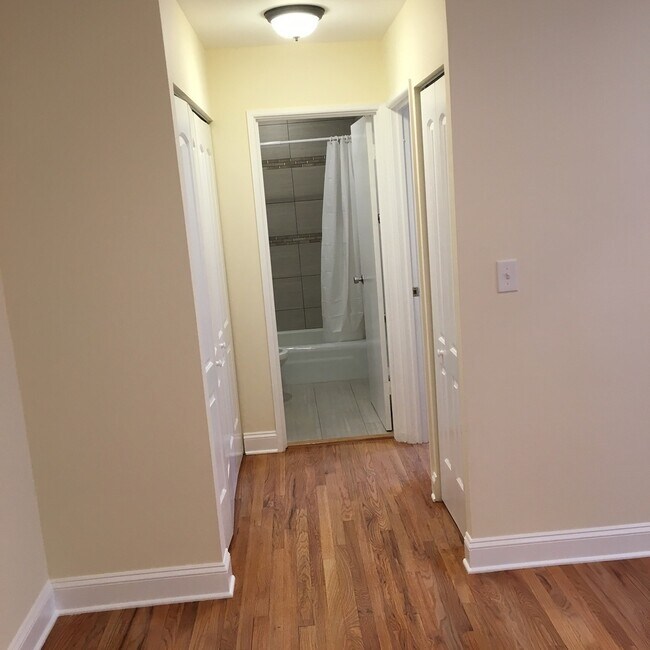 Photo - 541 W Oakdale Ave