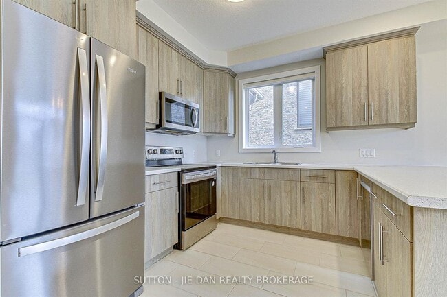 Photo - 350 Edgevalley Rd