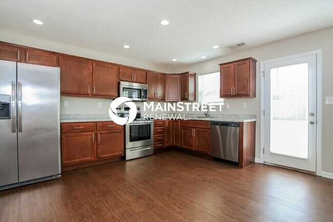 3 Bedroom Pet-Friendly Home in Lexington, KY with Main Street Renewal