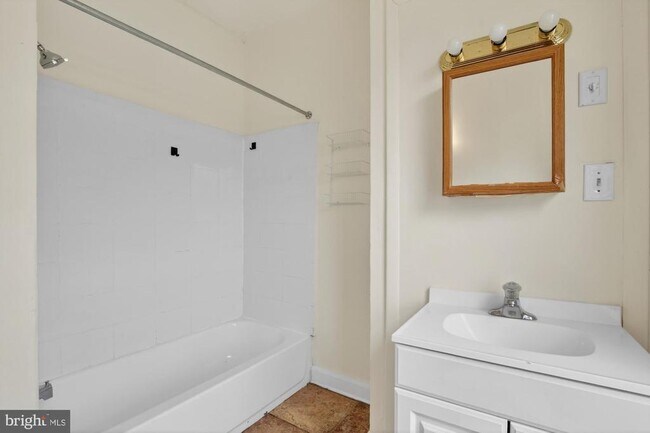 Photo - 3512 Lancaster Ave Unidad 1W