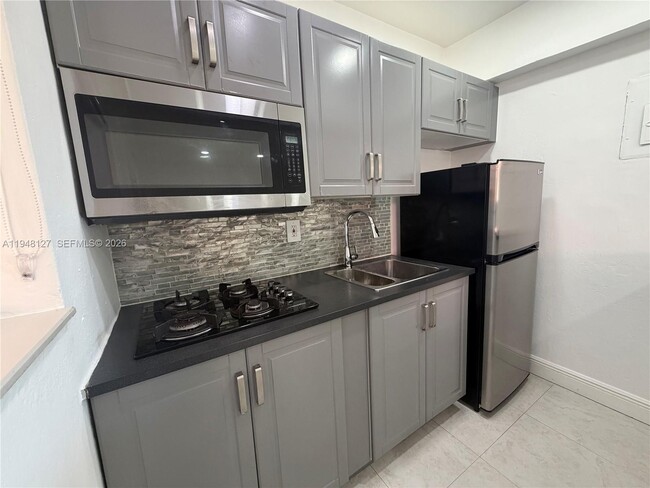 Photo - 1014 Salzedo St Unit 311