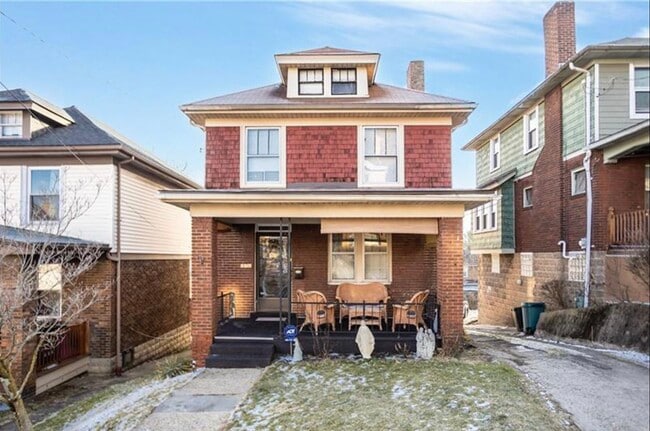 Building Photo - 2315 Los Angeles Ave