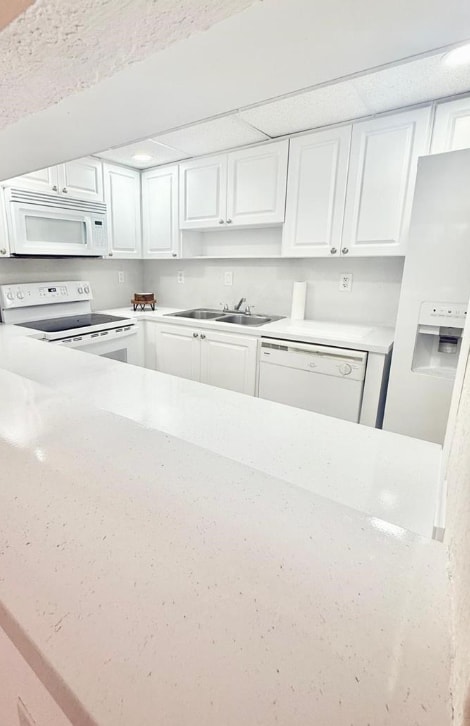 Photo - 984 W 40th St Condo