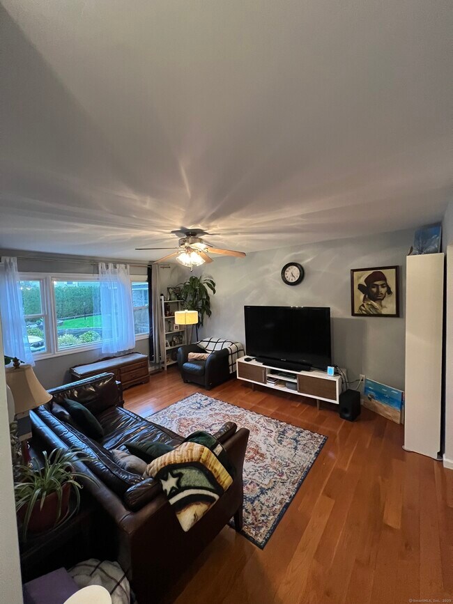 Photo - 17 Locust St