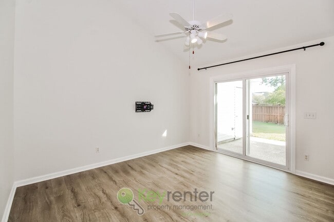 Photo - 3733 Merestone Dr