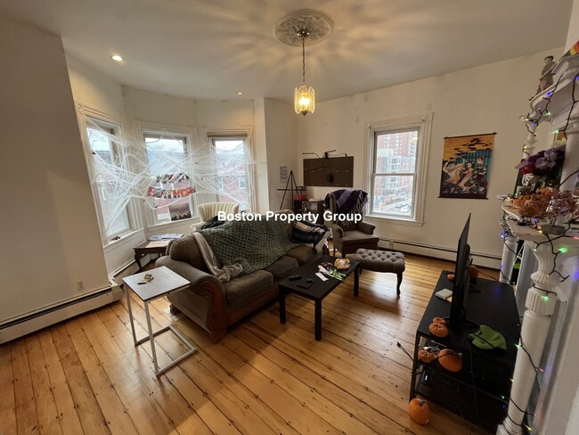 Photo - 140 St Alphonsus St Condo Unit 3