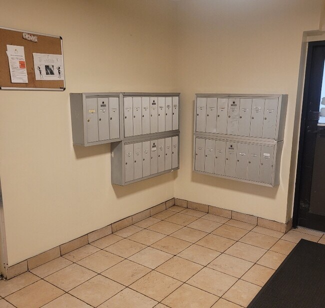 4915 S Drexel Blvd Unit 2A