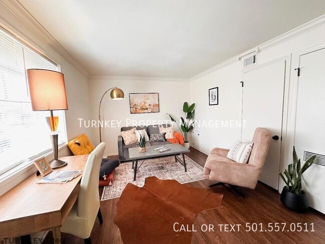 Photo - First Month's Rent Free! Updated 1 Bedroom... Unidad B