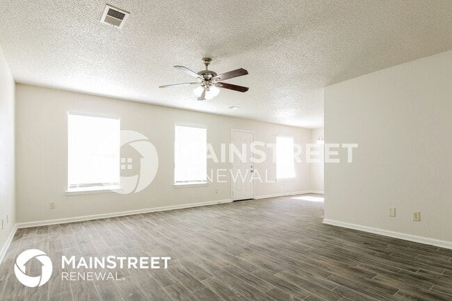 Photo - 4660 Royal View Dr