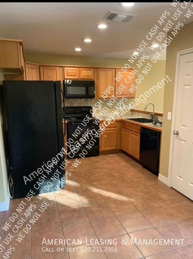 Photo - 800 Treadwell Ave