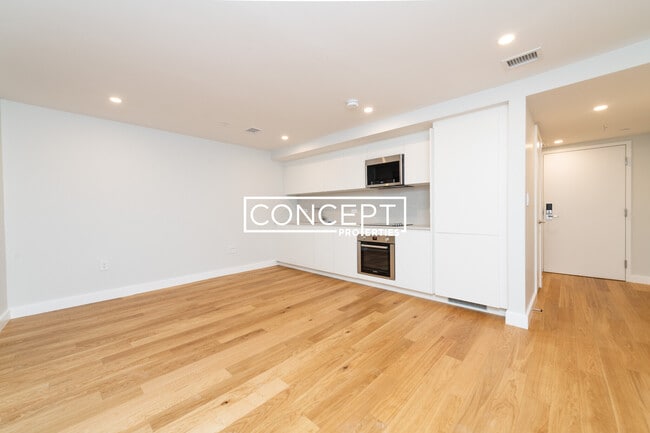 Photo - 20 Fleet St Unit 5CP