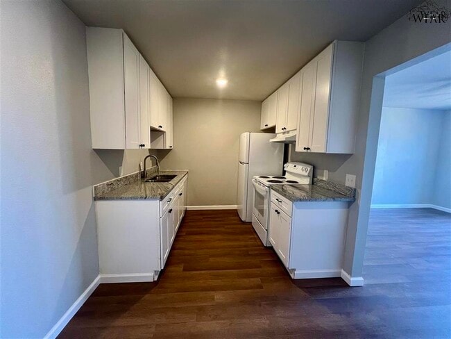 Photo - 1509 Trigg Ln