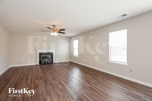 Photo - 130 Rusty Nail Dr