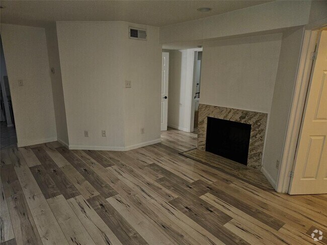 Building Photo - 2425 Holly Hall St Unit 32 Rental