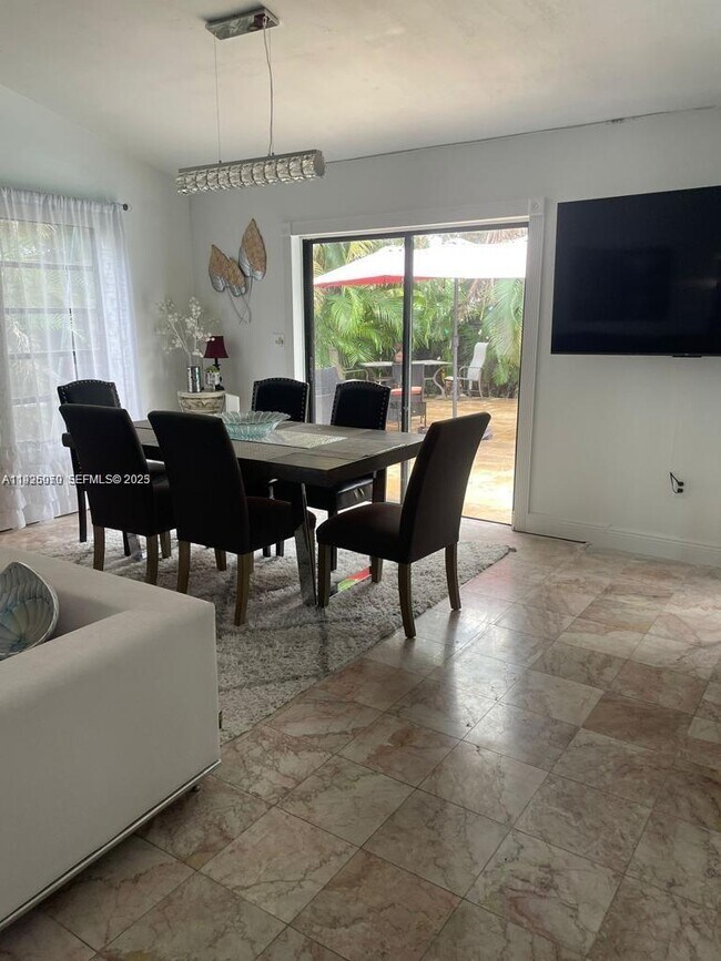 Southwest 90th Terrace, Miami, FL 33186 - 3 BR 2 BA house