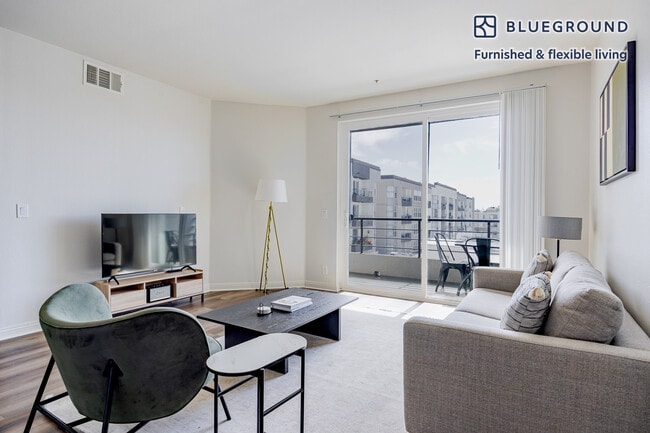 Photo - 13603 Marina Pointe Dr Unit FL5-ID1329