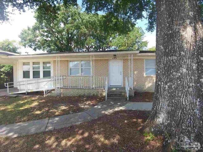 Building Photo - 225 N New Warrington Rd Rental