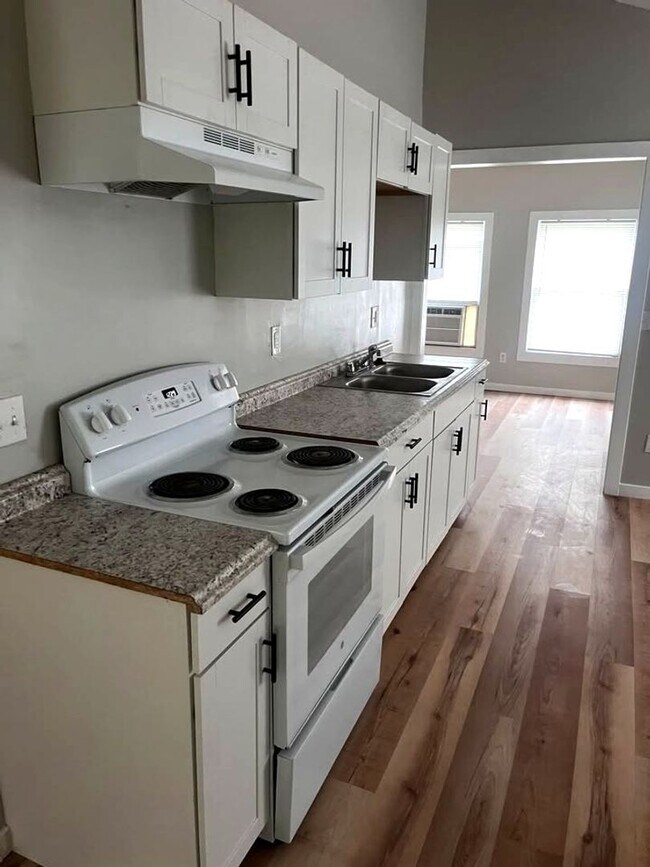 1827 S Market St Unidad B