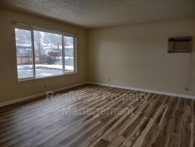 Photo - 3050 NE Johnson St Unit 1