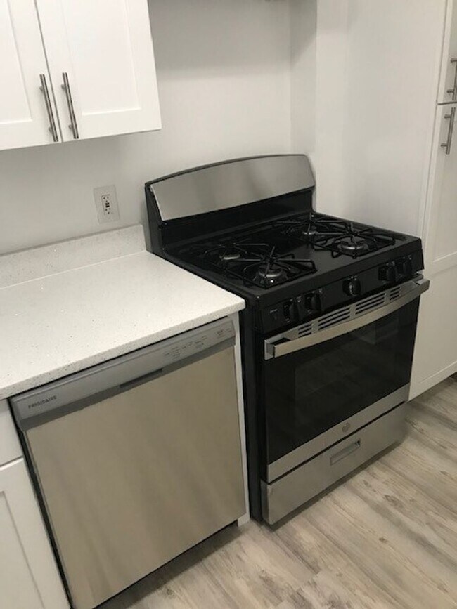 Photo - Renovated 1 Bedroom At The West Spring! UTILITIES AND PARKING INCLUDED!