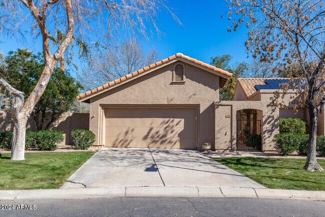 Building Photo - 8811 S Lori Ln Rental